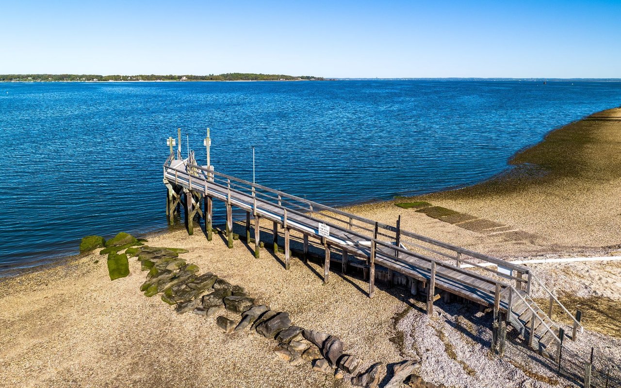 Lloyd Harbor