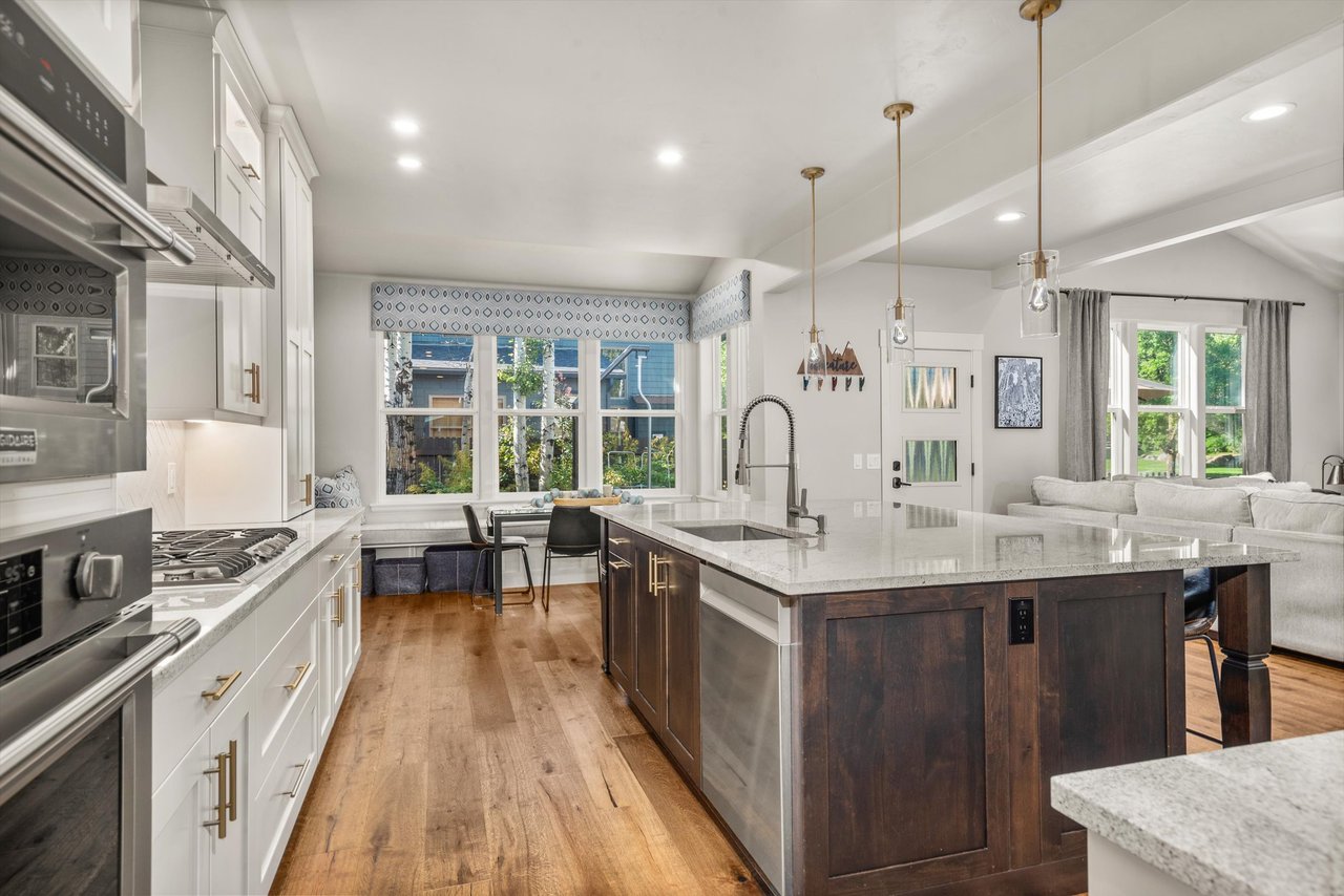 Your New Willits Home Awaits