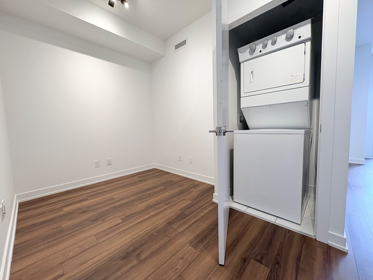 1603 Eglinton Avenue W 321