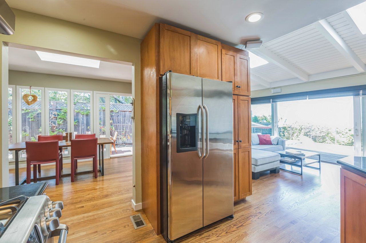 777 Bayview Way