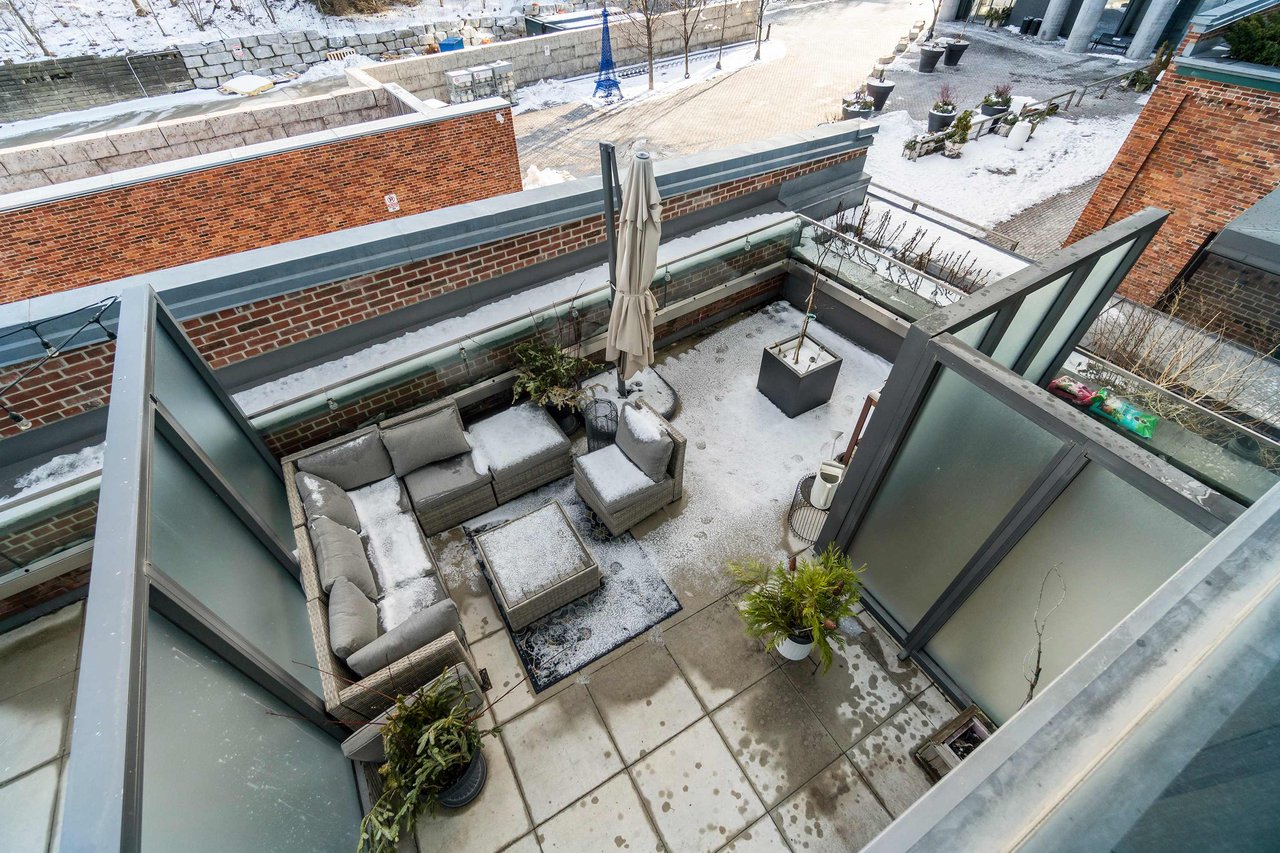 210-390 Cherry Street