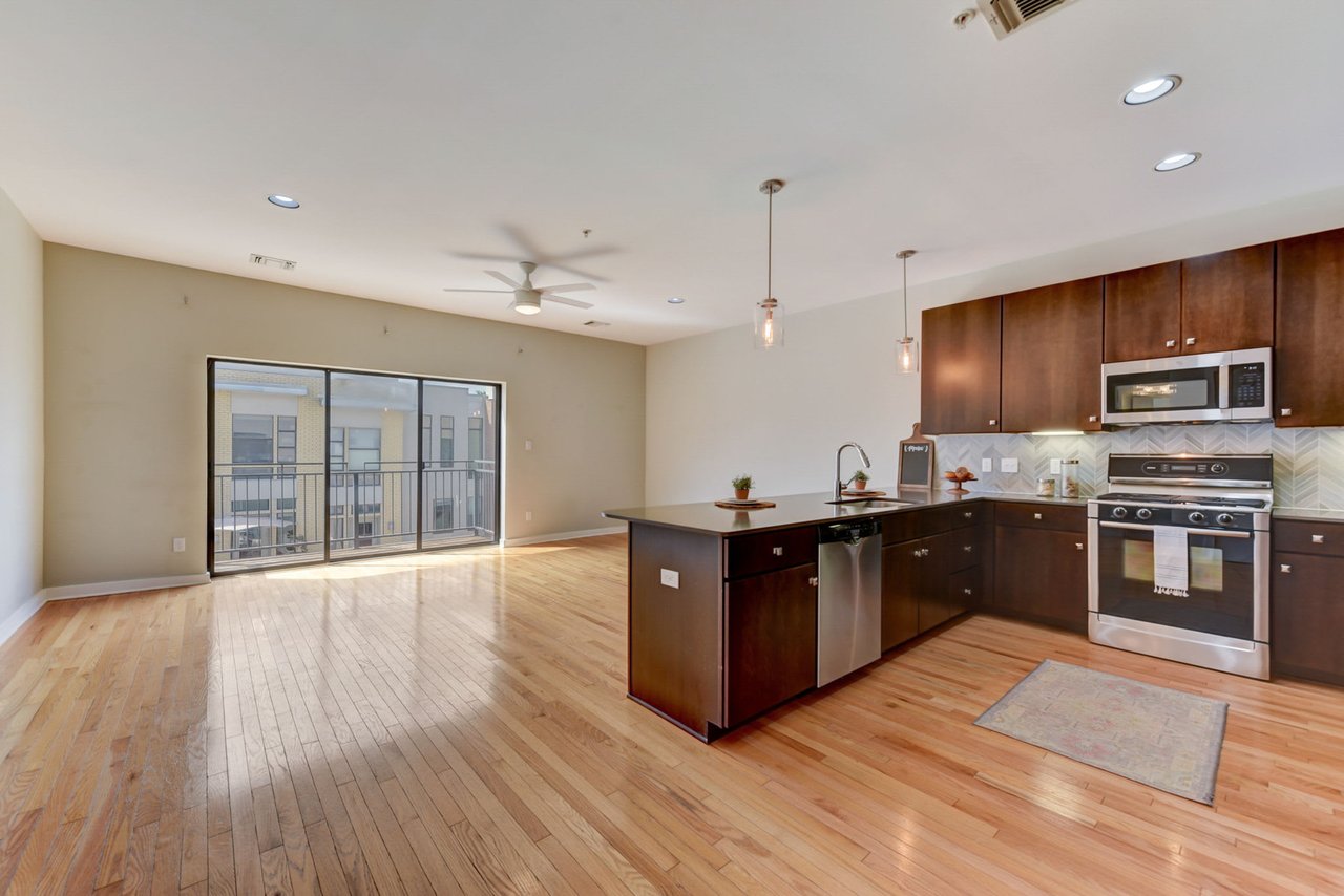 Modern 1/1 Condo in Vibrant South Austin for Lease!