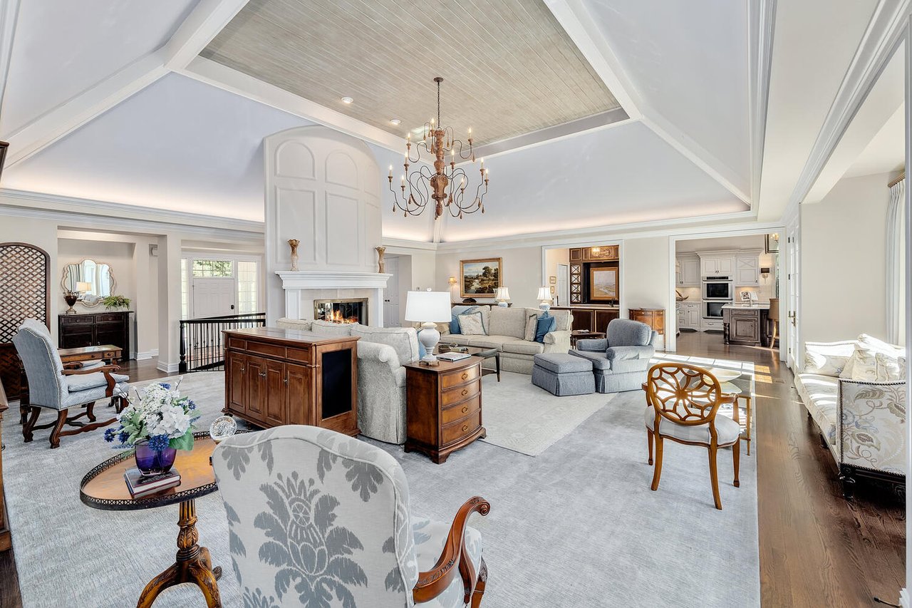 1601 Burr Ridge Club