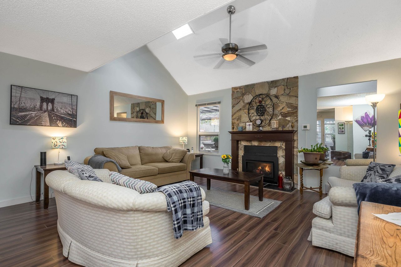 11044 Southridge Rd