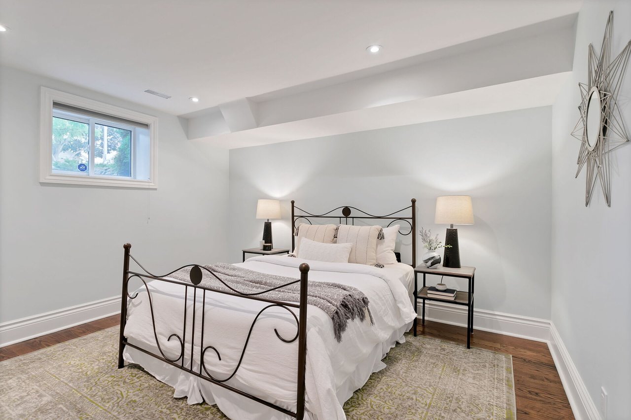 24 Ferncroft Dr