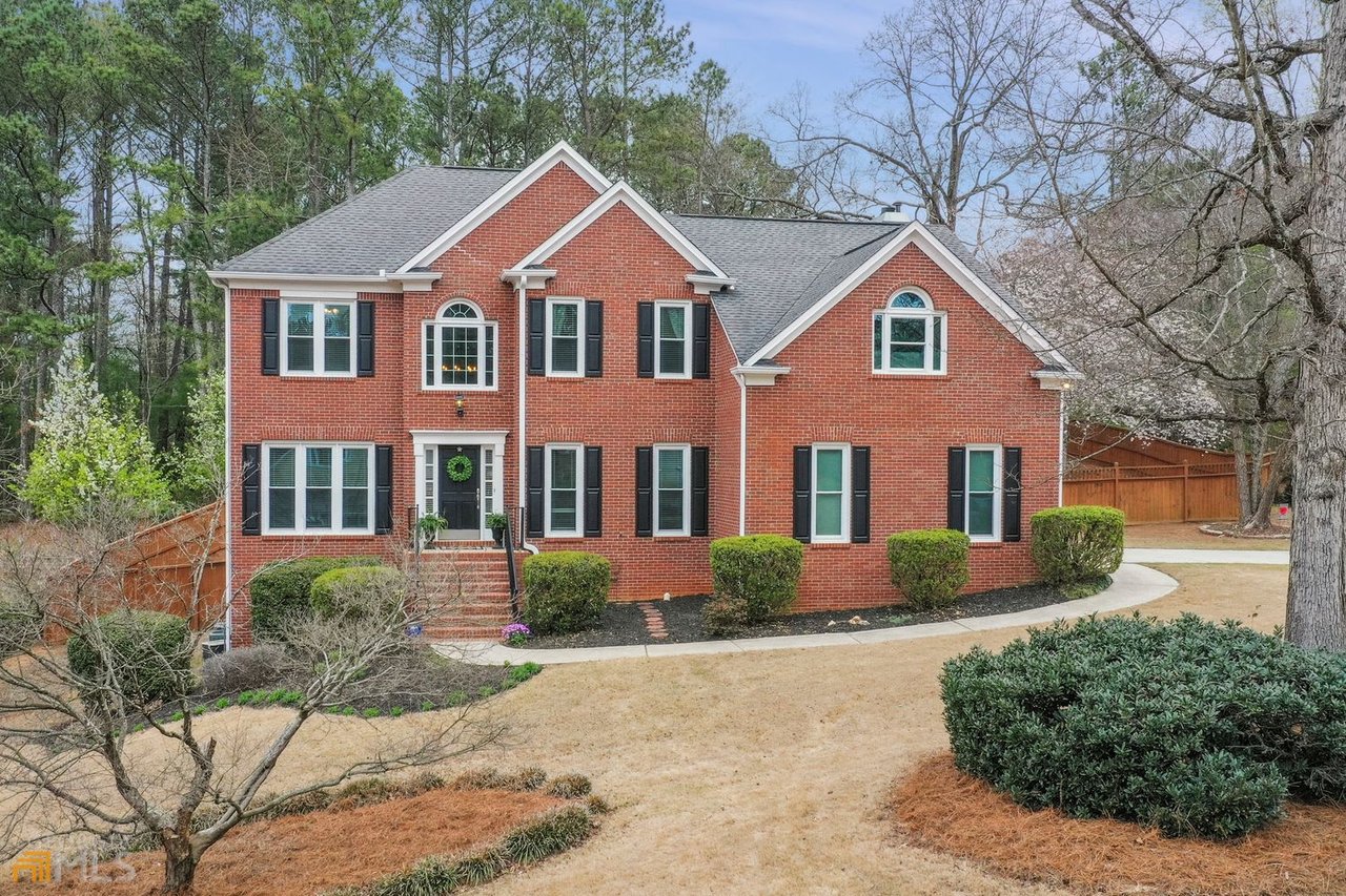 520 Devonhall Ct - Johns Creek