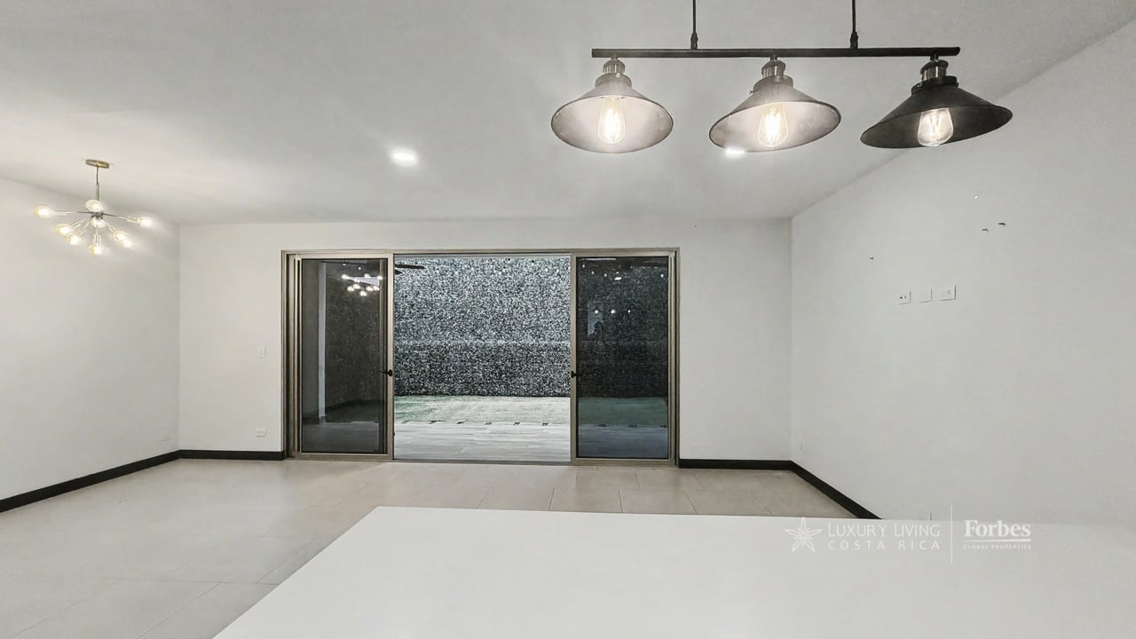 21480 - House, 3 bedrooms, office, terrace, pool, gated community, Escazú