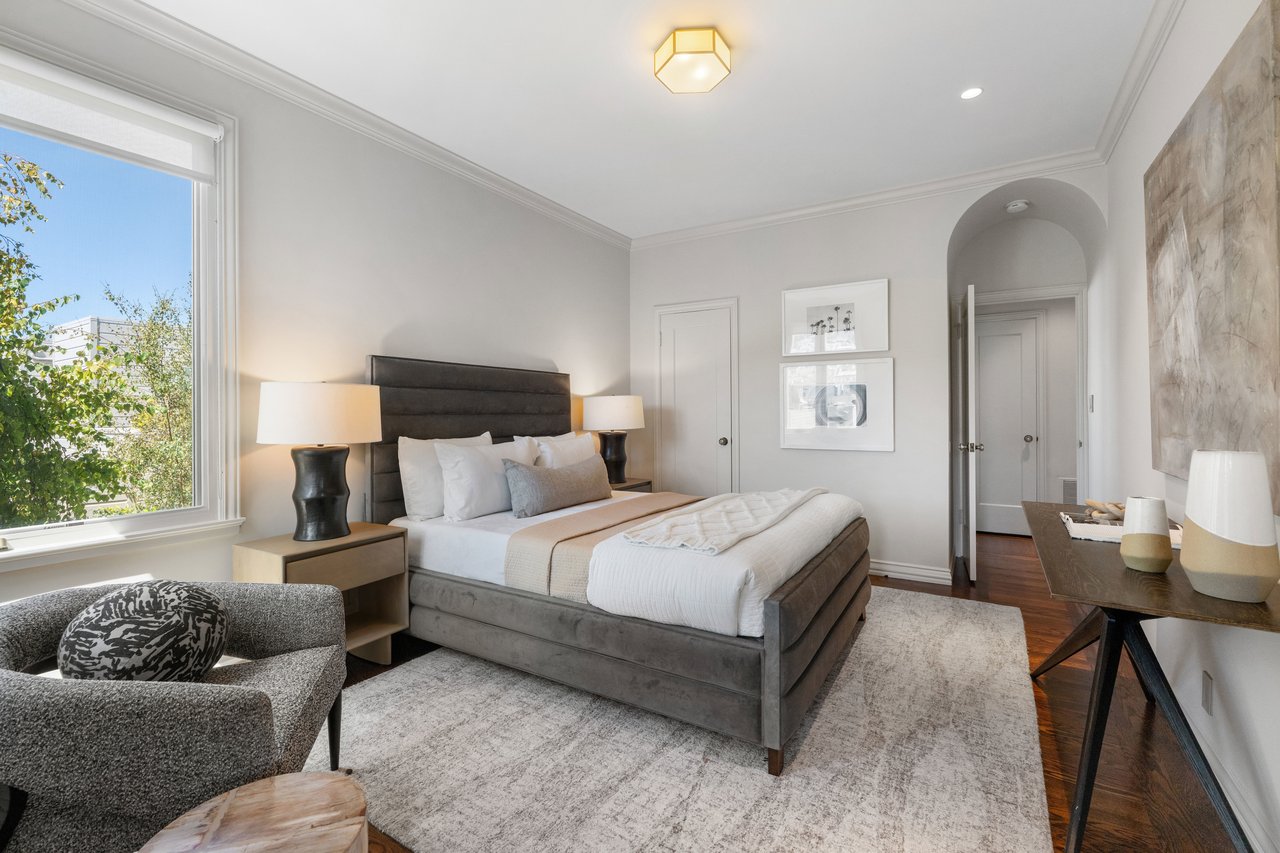 Stylishly Renovated & Palace-Adjacent