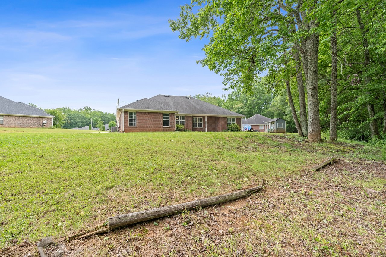 Brand New Listing In Harvest!!