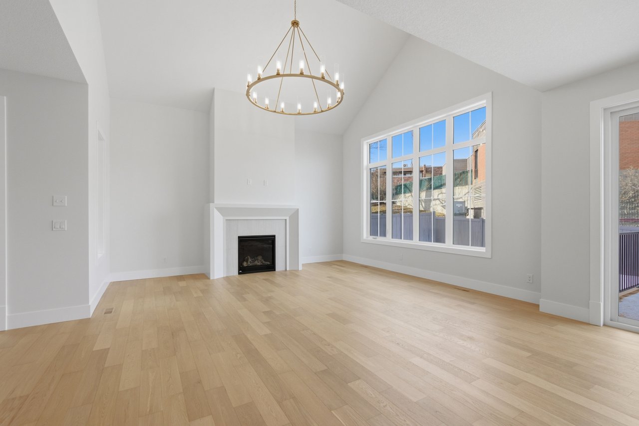 378 Bessborough Drive SW