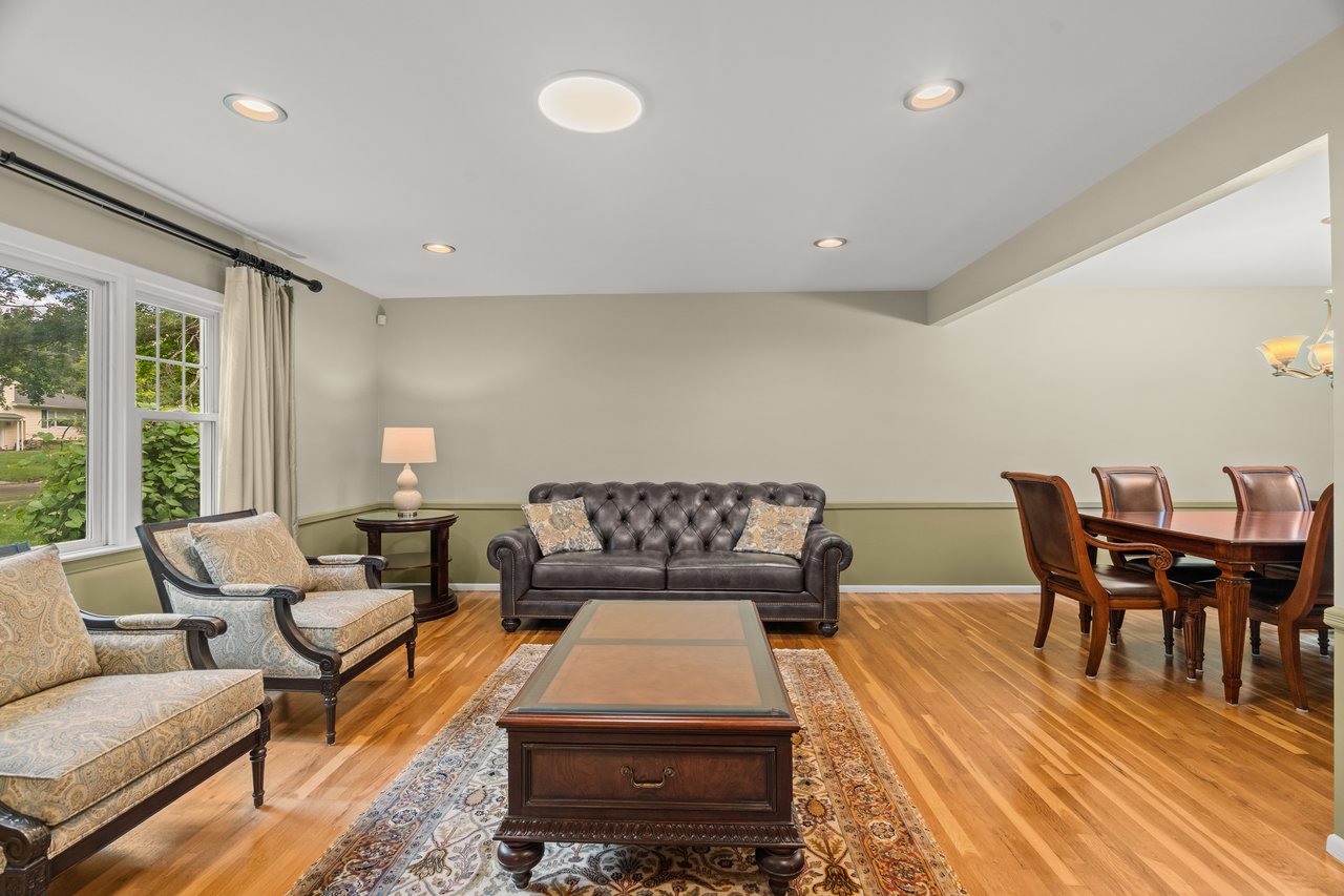 9 Lexington Rd