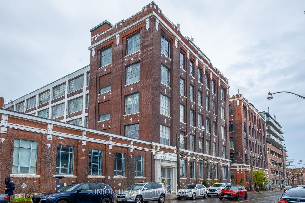 245 Carlaw Ave, Ste 509A