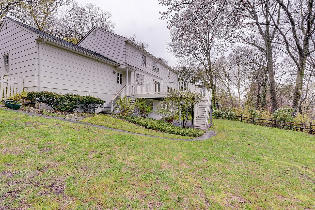 11 Ramsey Dr