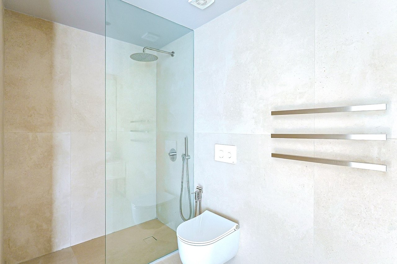 Stylish 2-Bedroom Apartment in the Heart of Lisbon with Exceptional Amenities
