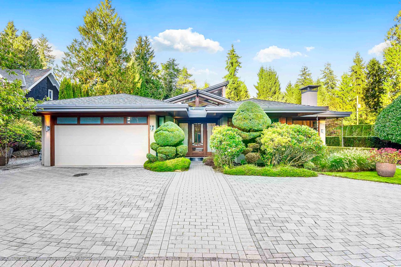 389 MOYNE DR