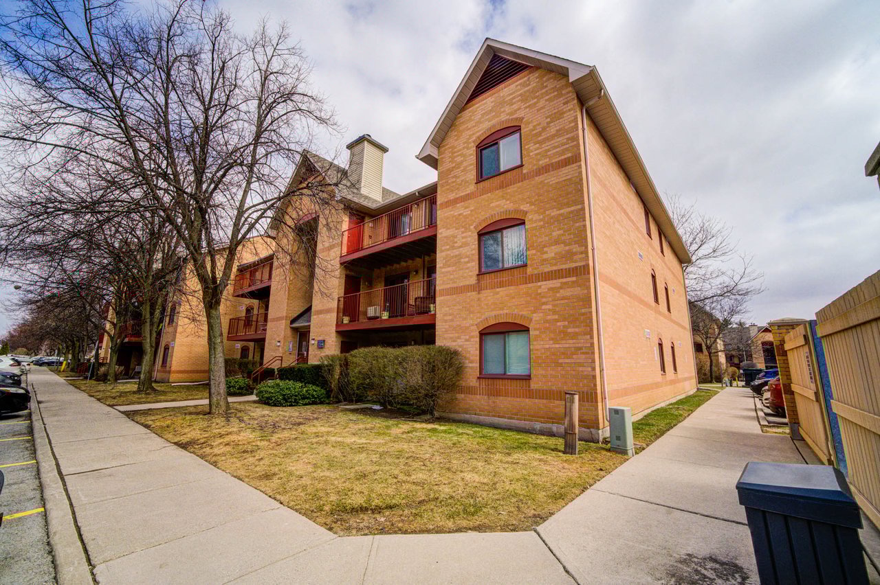 #521 - 1514 Pilgrims Way Unit: 521