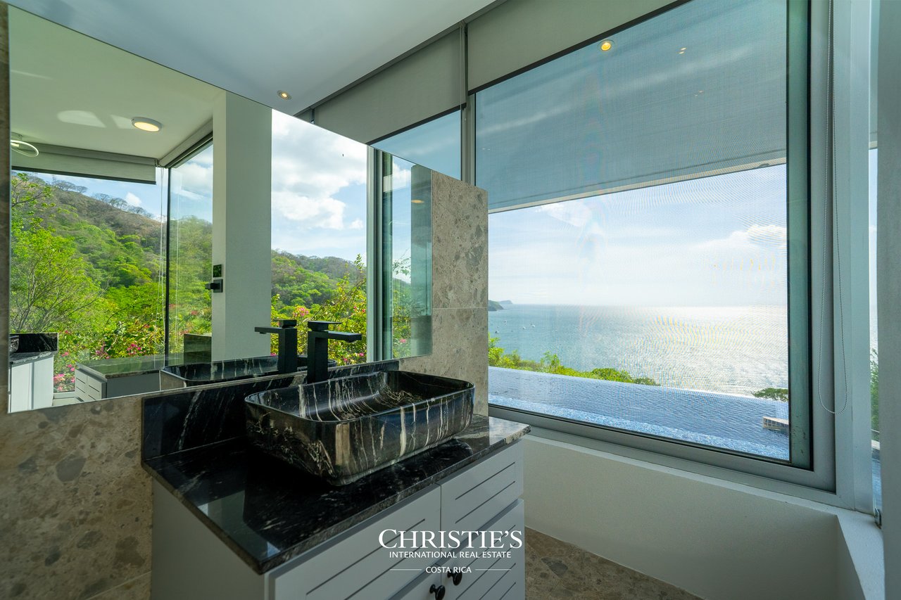 Glass House with Stunning Ocean Views and Award-Winning Design in Costa Rica, Guanacaste - Casa Holmes