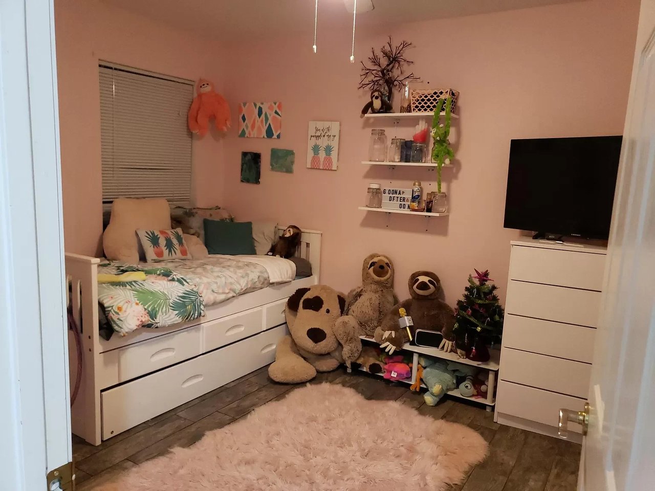 102 SANDALWOOD Lane
