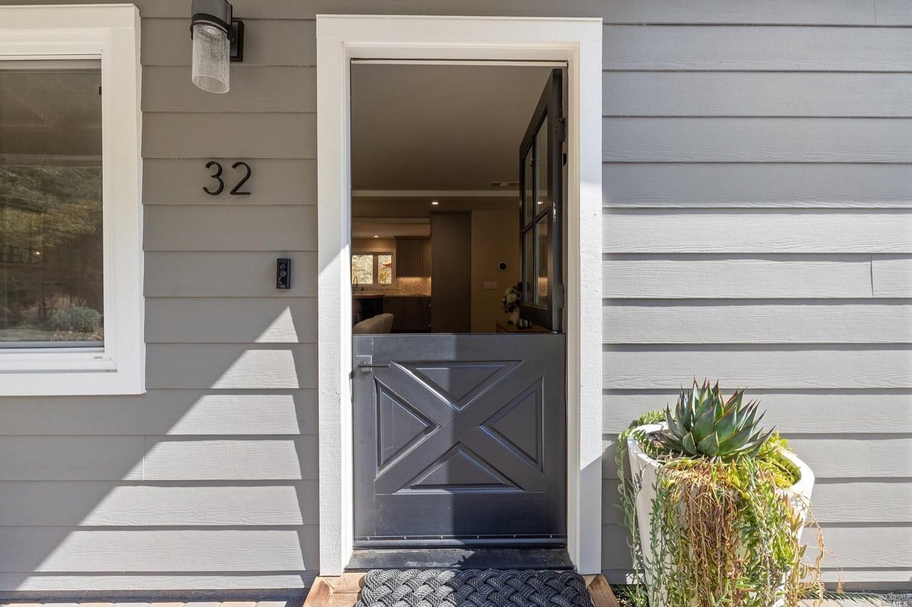 32 Olive Ave