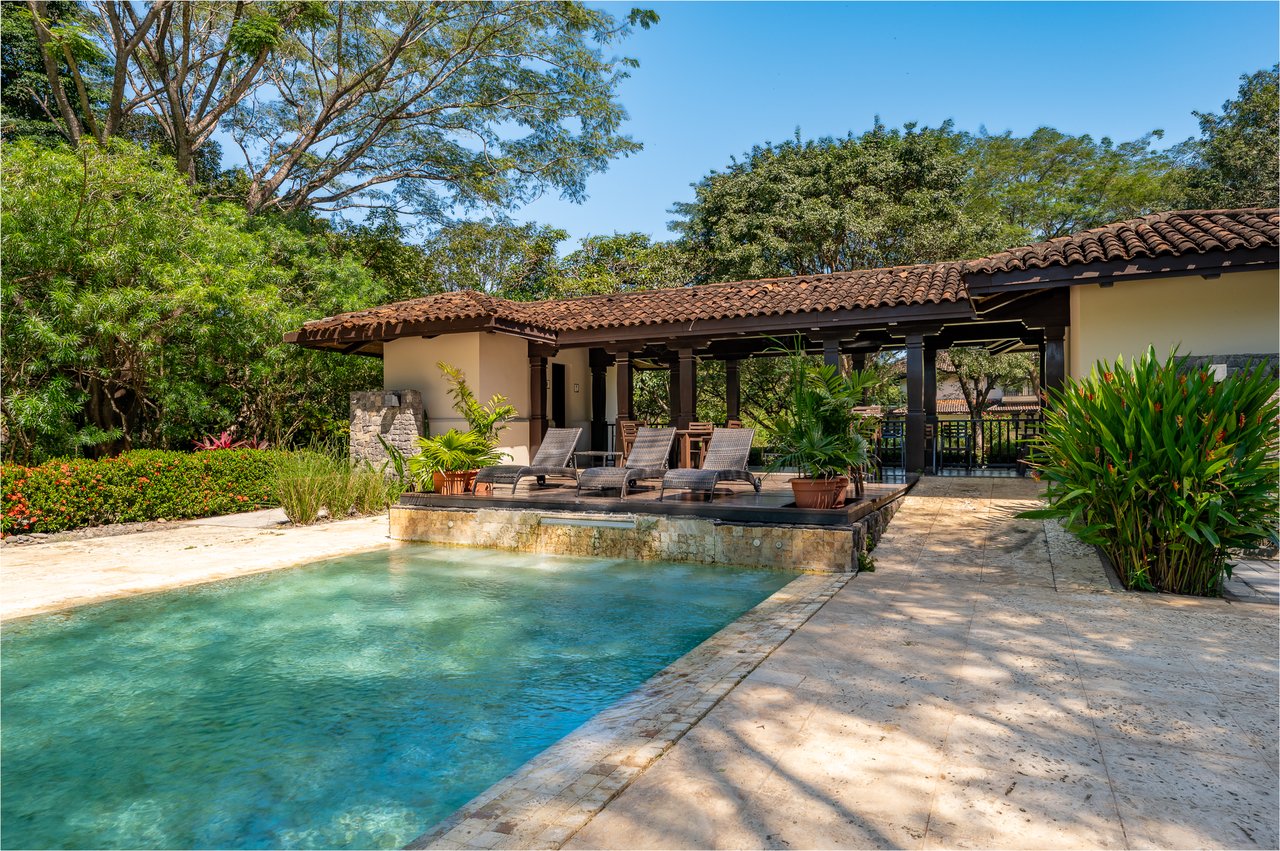 Malinches 27 A/B | Turnkey 6-Bedroom Duplex Investment in Hacienda Pinilla