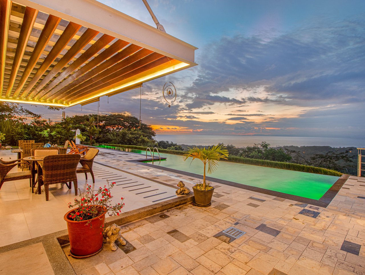 Nativa Contemporary Infinity Views | Luxury Rainforest Estate with Pacific Ocean Views