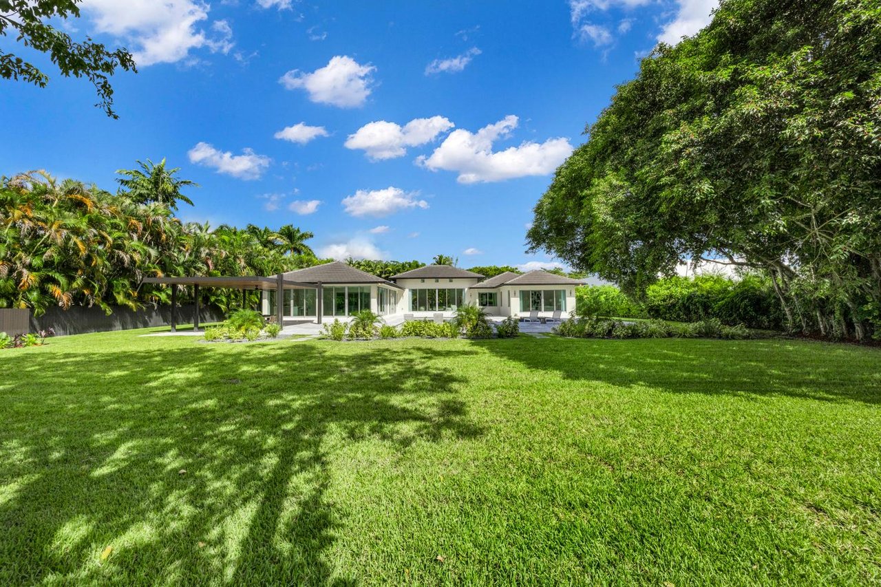 JUST LISTED: Modern Luxury Estate at 11240 SW 95th Street