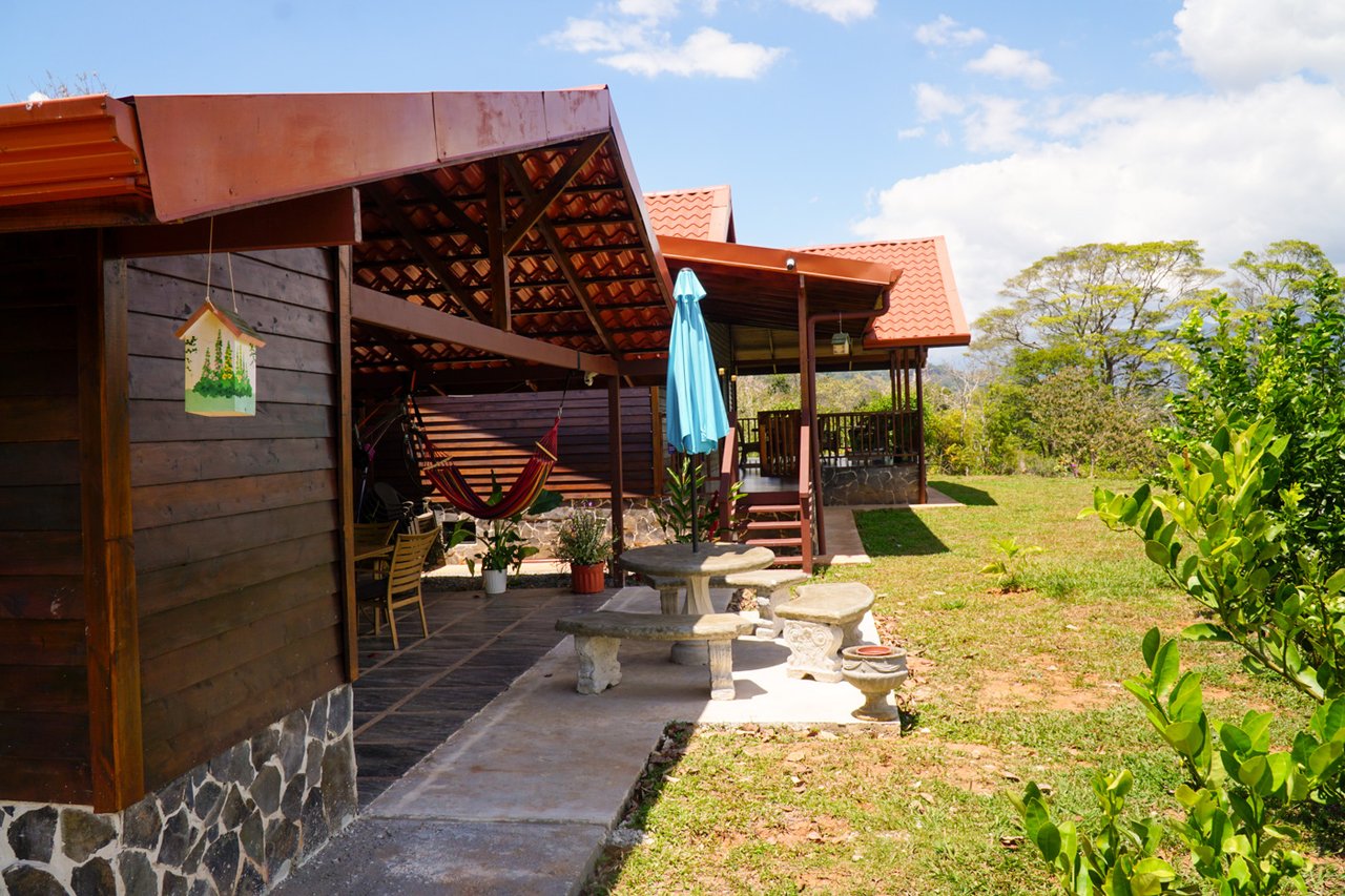 Serene Splendor - Discover Your Dream Home in Pacuar Perez Zeledon