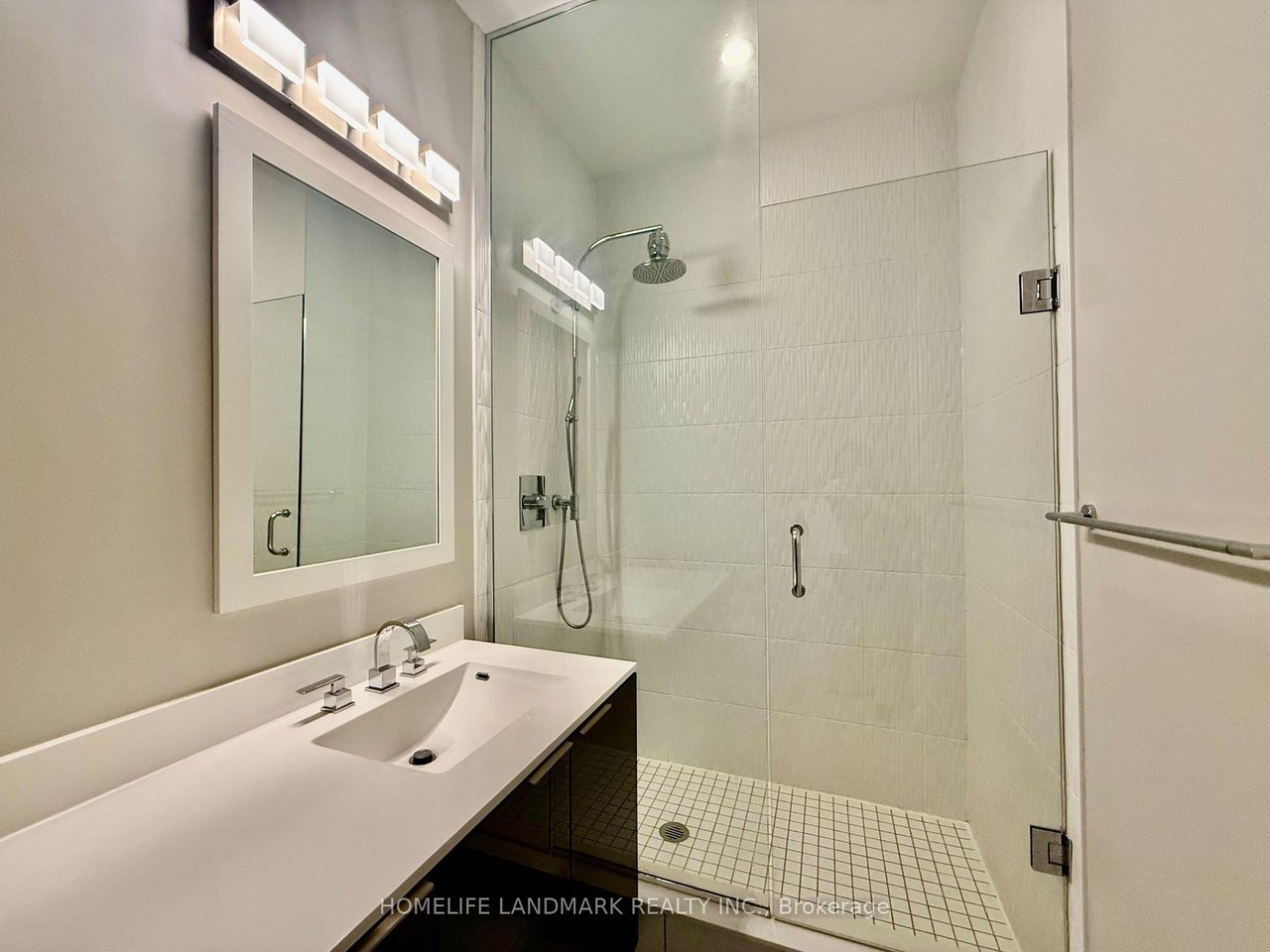 LAGO AT THE WATERFRONT 