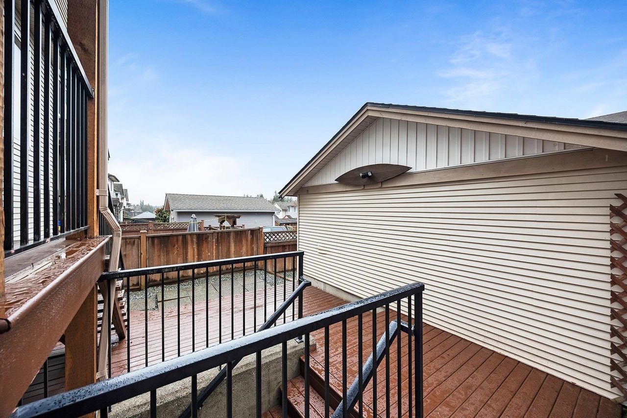 24395 102 Ave