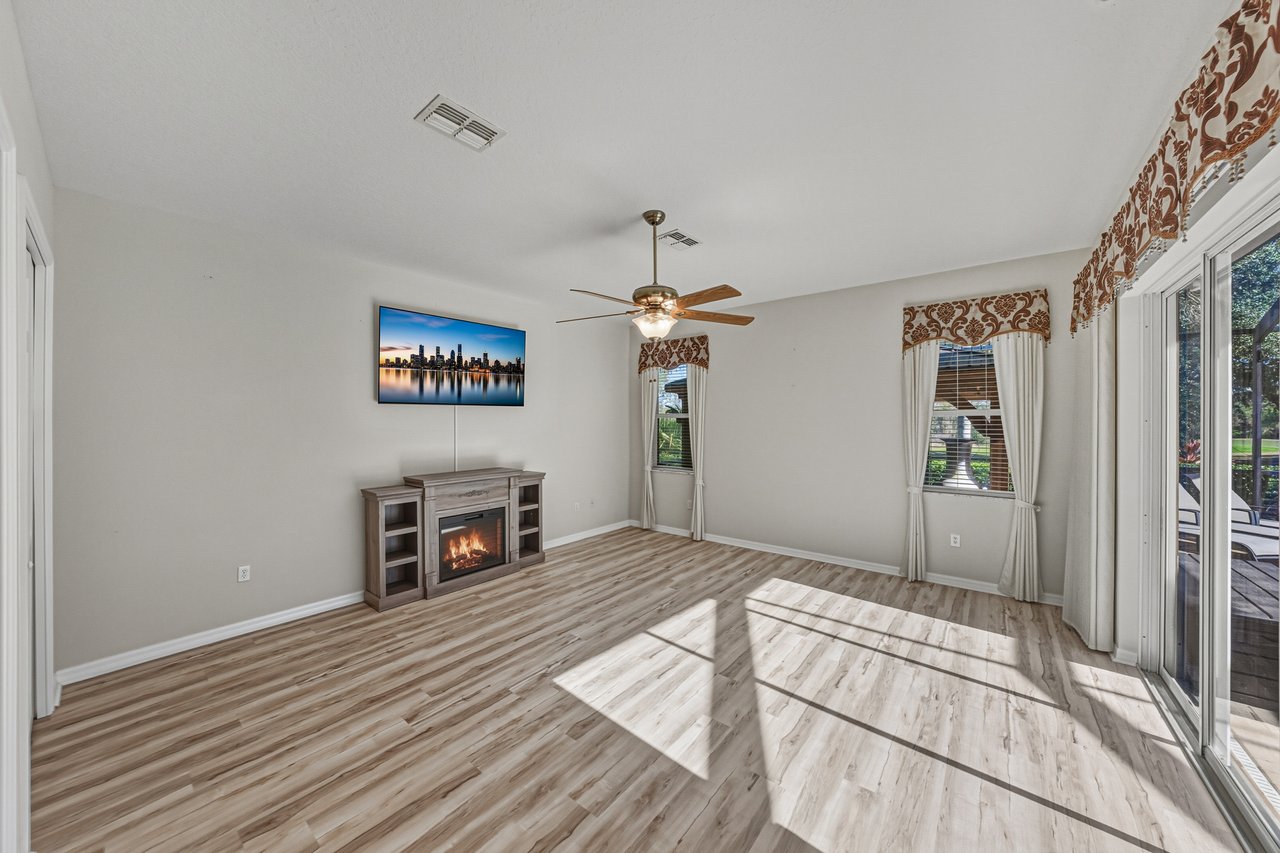 12852 GRAND TRAVERSE DR