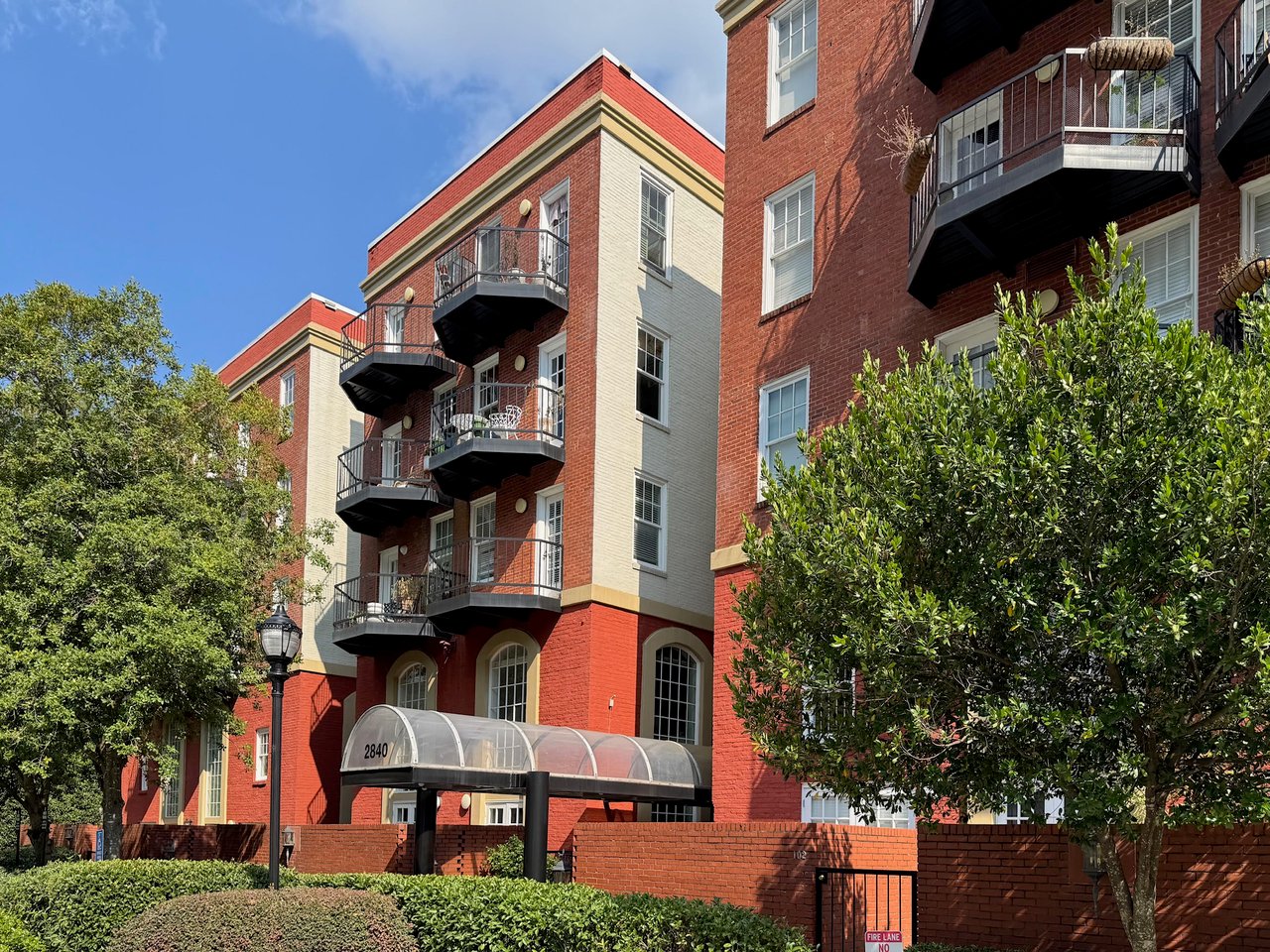 Crestwood Condominiums