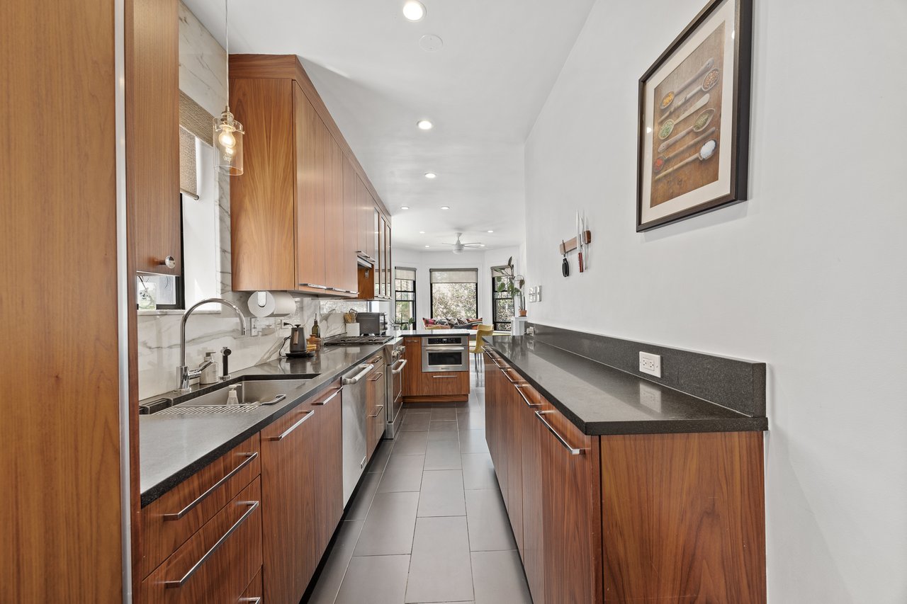 7631 N Eastlake Terrace Unit: 2A-3A