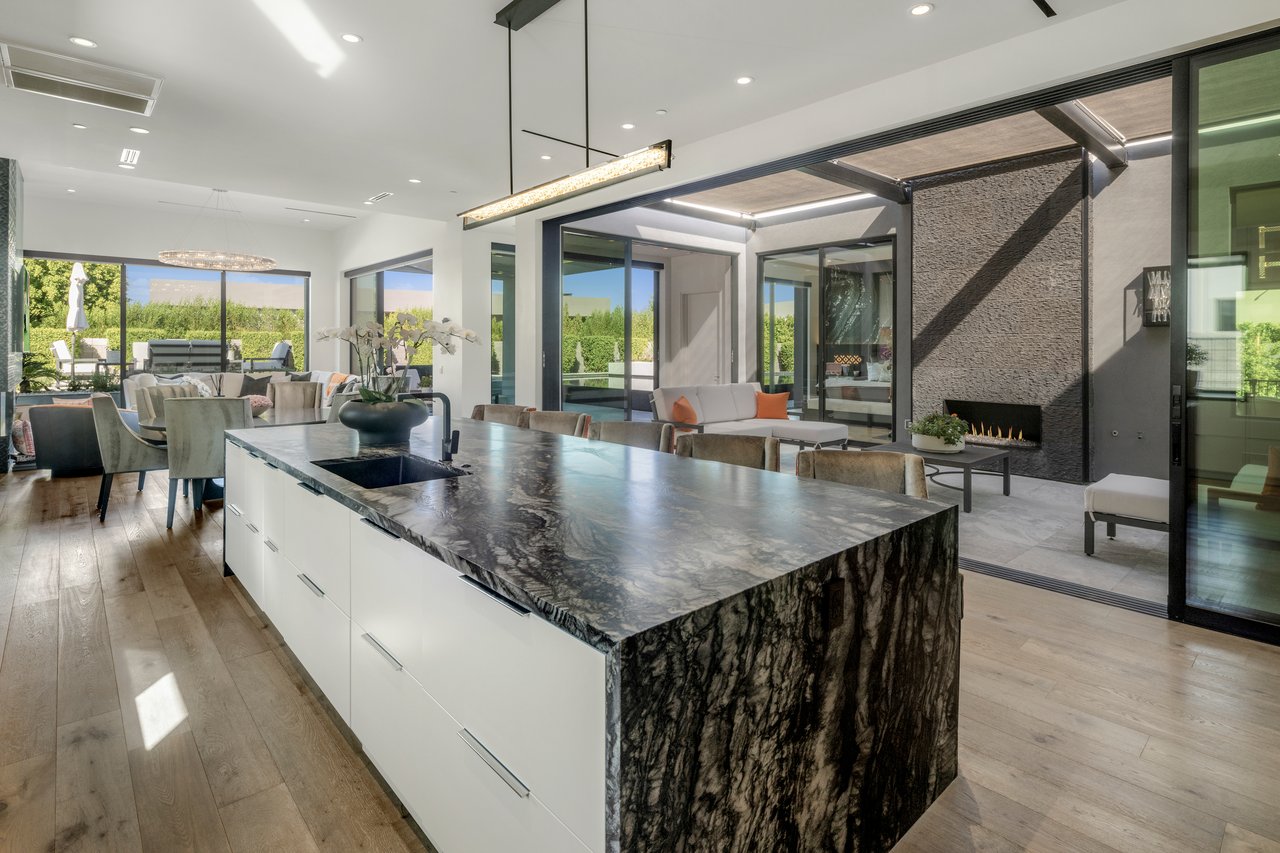 6914 E Cactus Wren Road