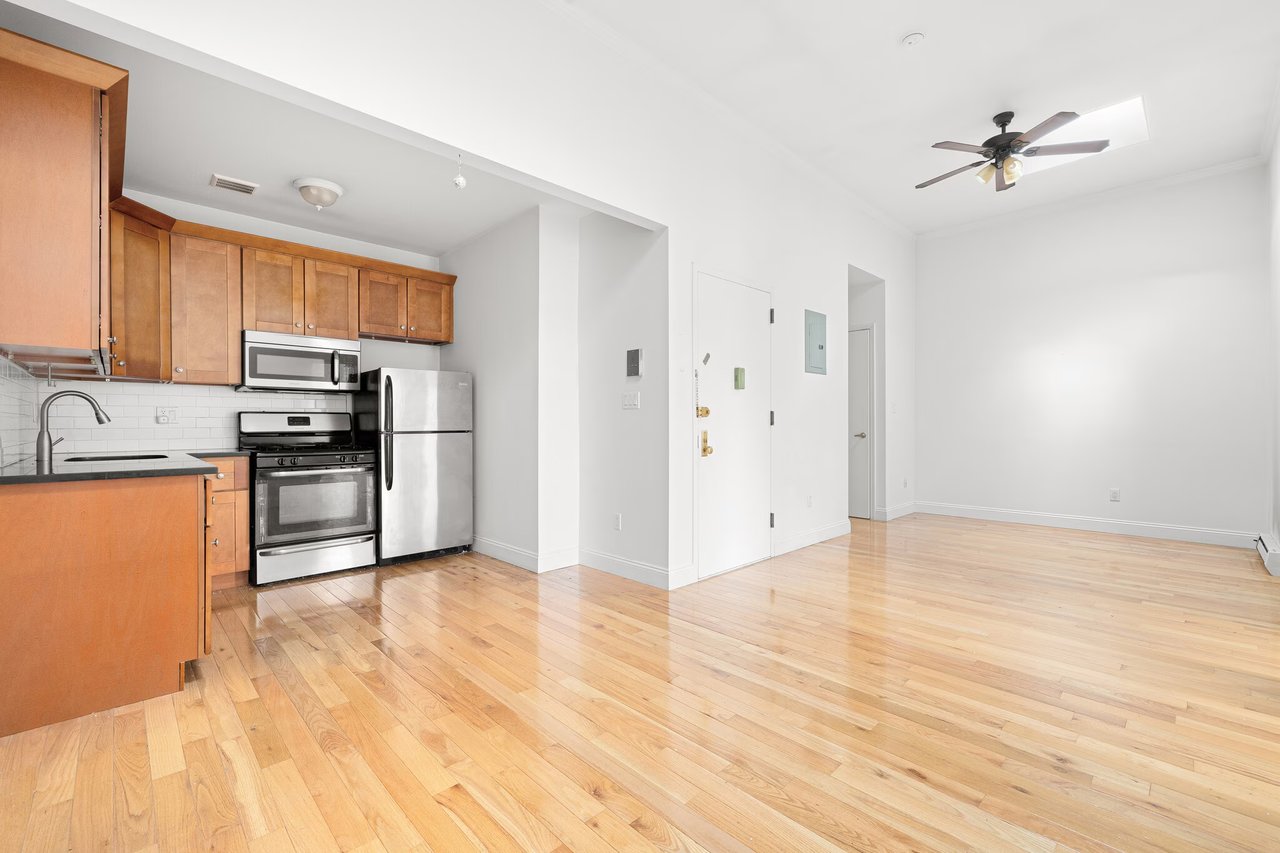 196 Nassau Avenue