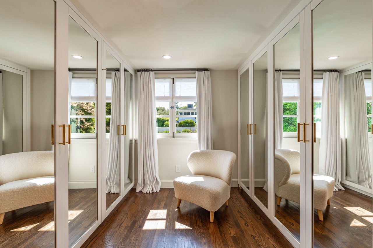 365 Comstock Ave, Little Holmby