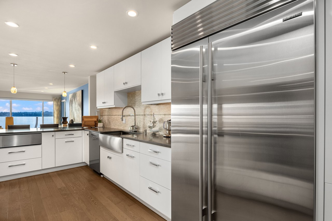 827 Lake Street S Unit: 205