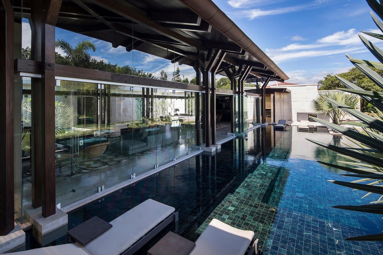 Tropical Single Story Estate, Santa Ana, San Jose