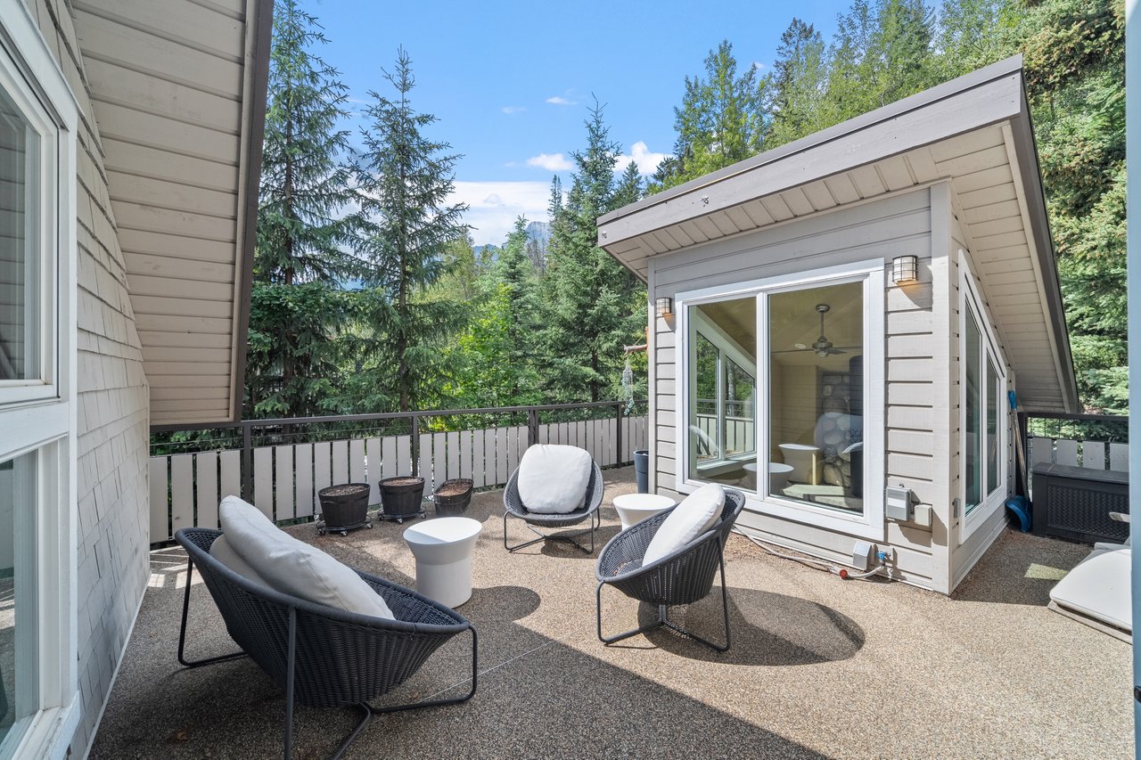 140 Rundle Crescent