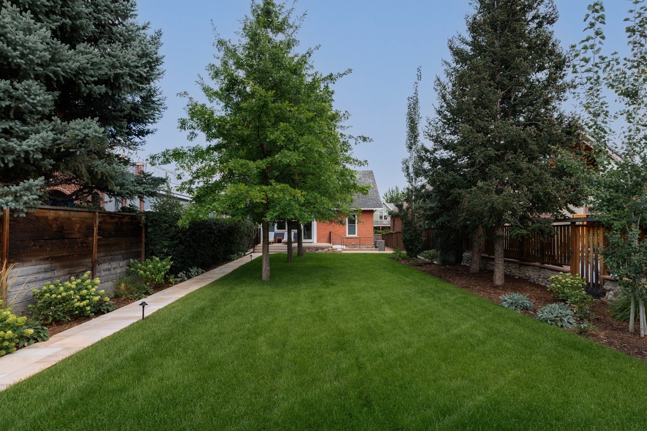 422 Arapahoe Avenue