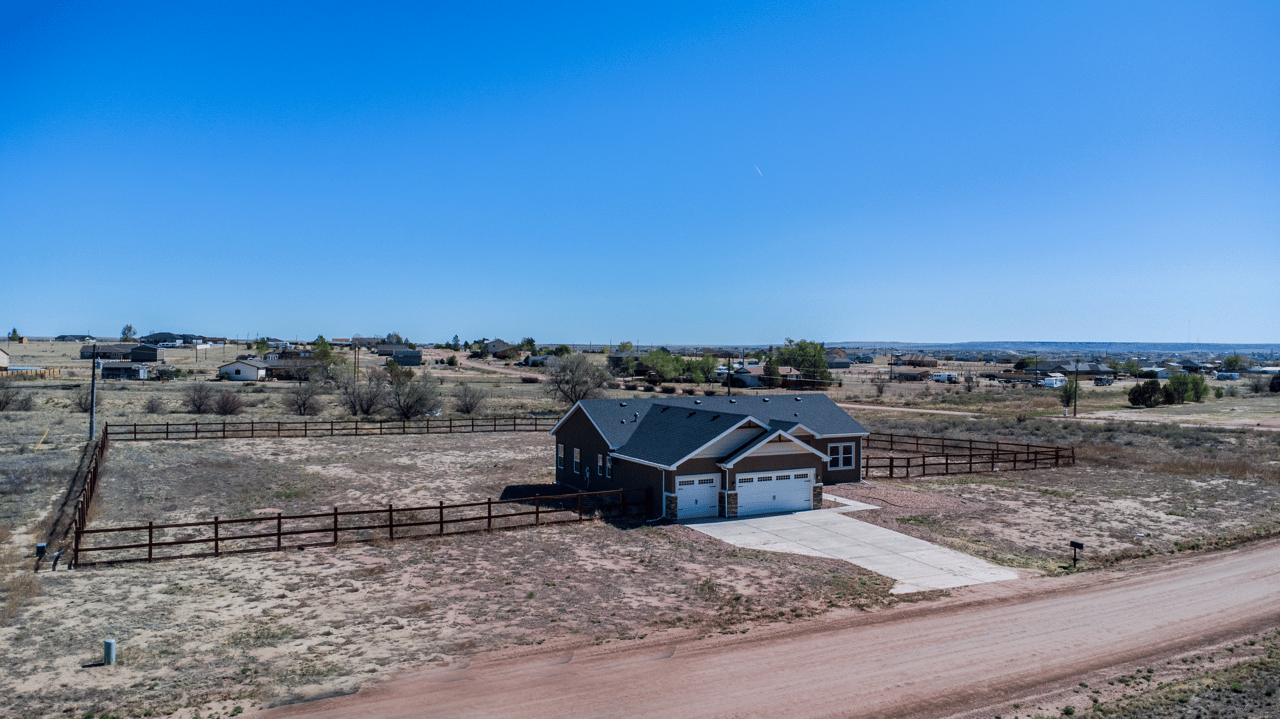 667 E Vermillion Dr