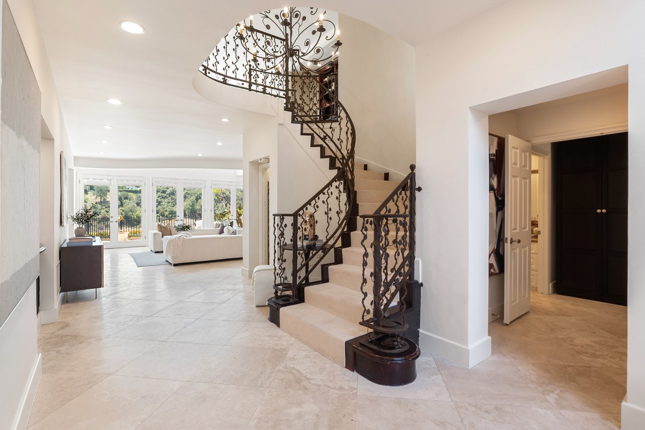 2125 Ridge Dr, Brentwood