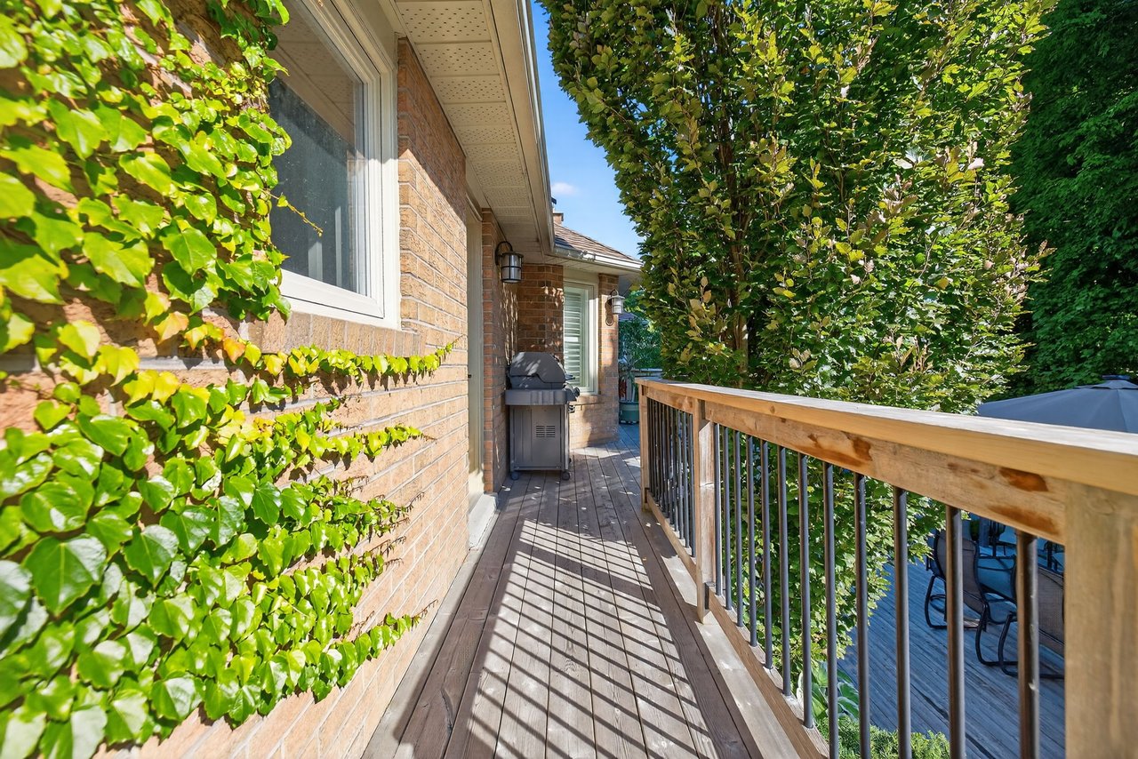 6 Falling Leaf Crt, Aurora