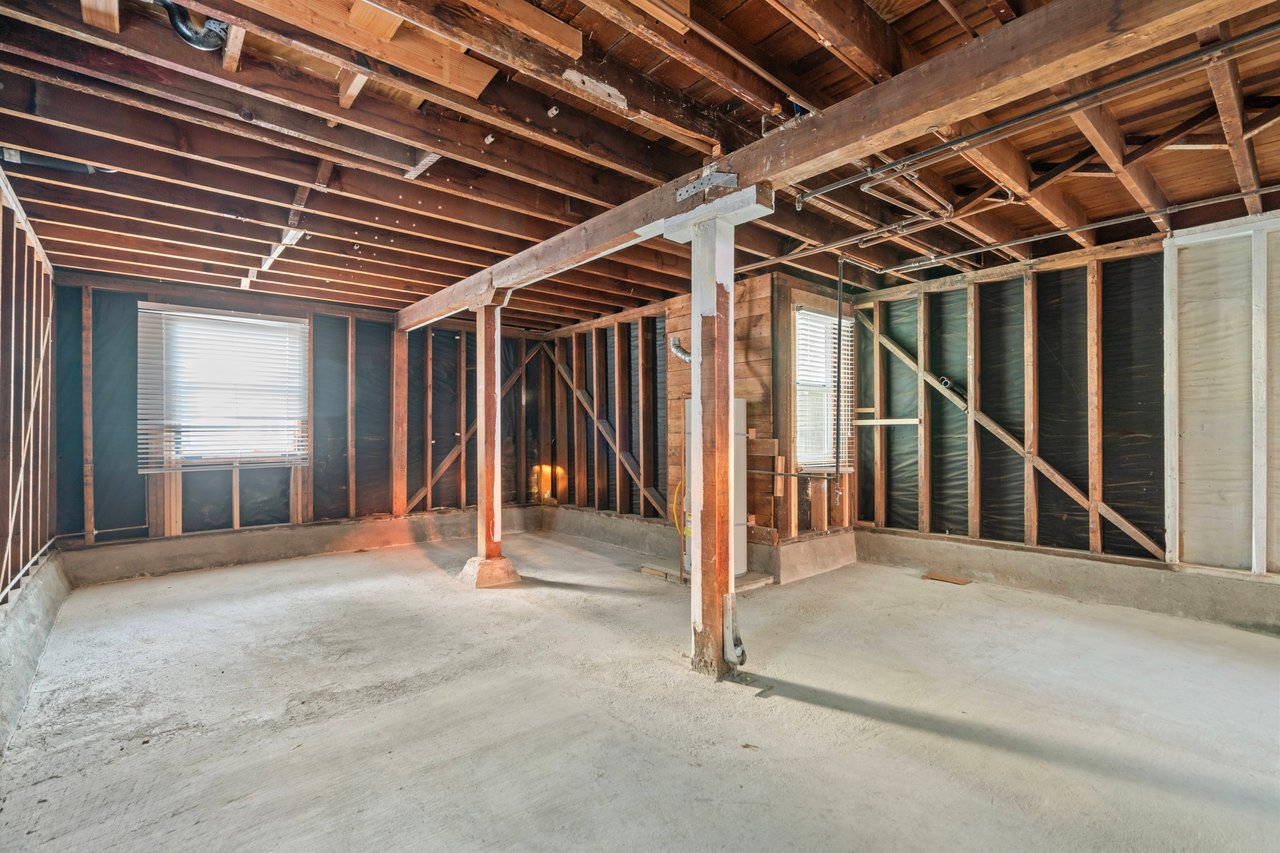 32 Seville St