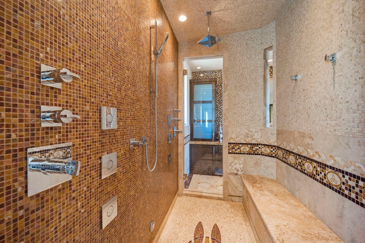 10570 E Pinnacle Peak Road