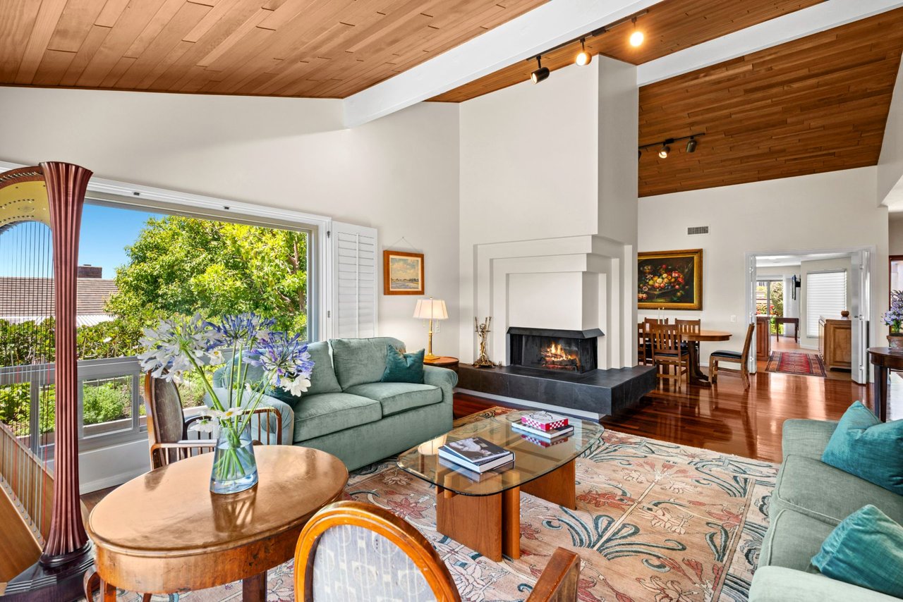 15 Skysail Drive