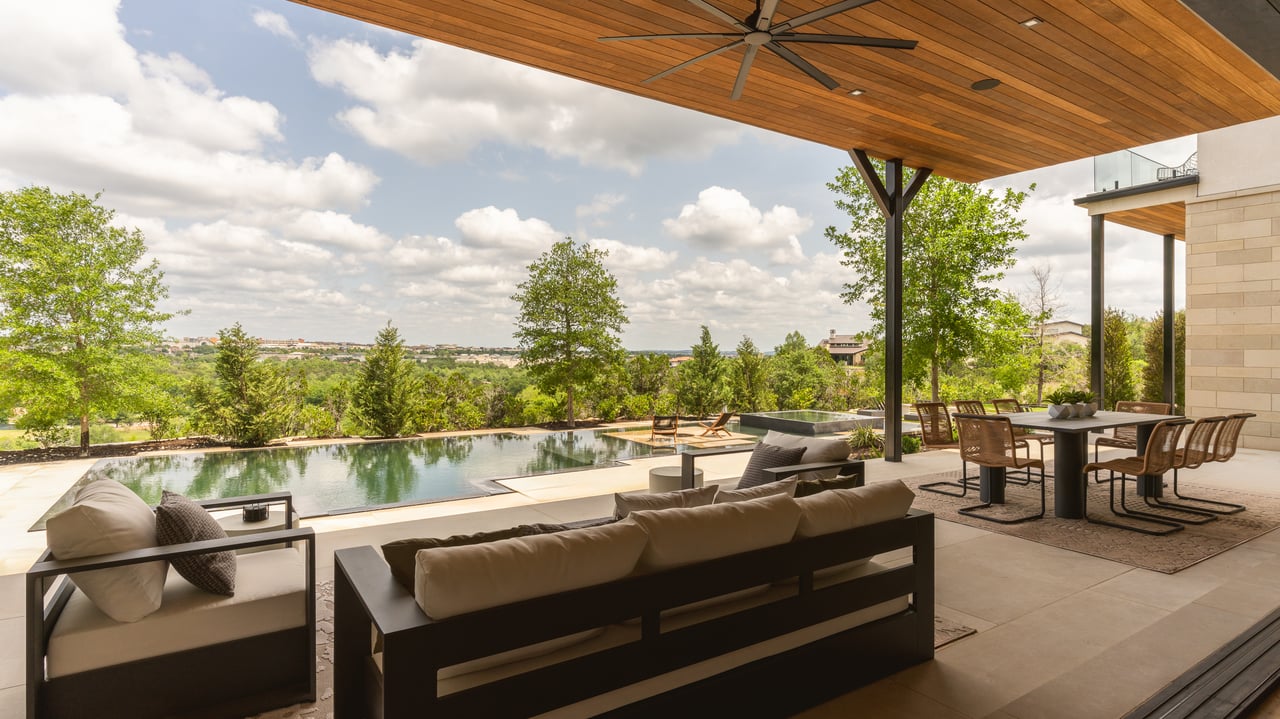 SPANISH OAKS ORGANIC MODERN