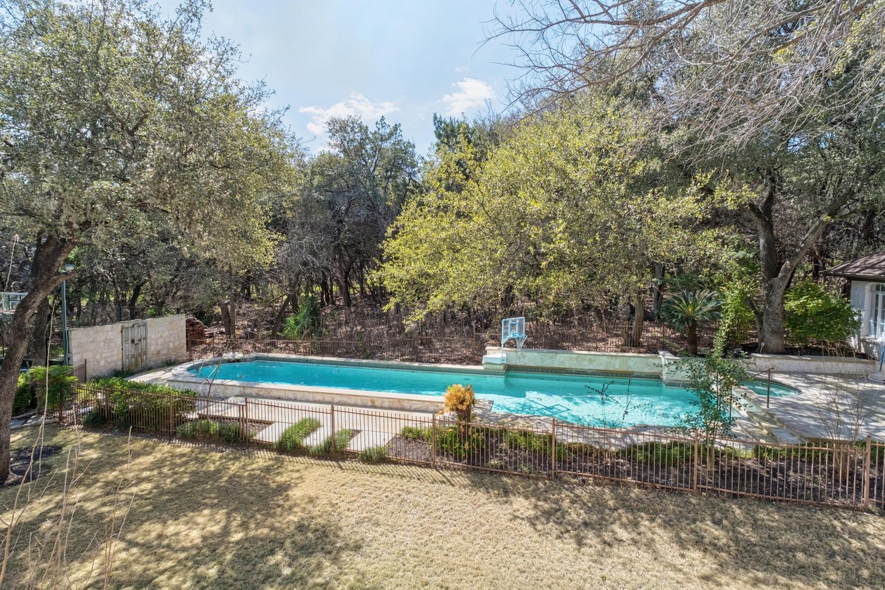 2900 Meandering River Court