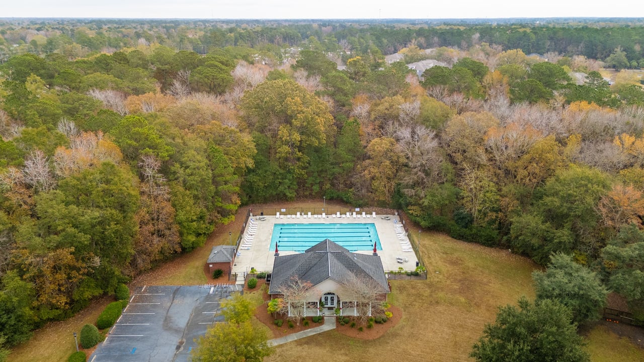 5516 Crescent View Dr