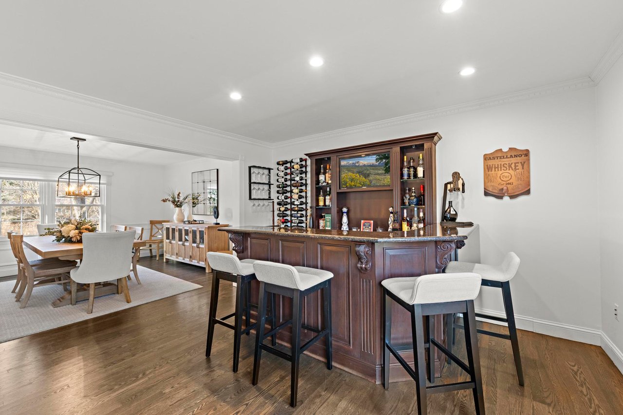 129 Four Winds Drive, Middletown, NJ