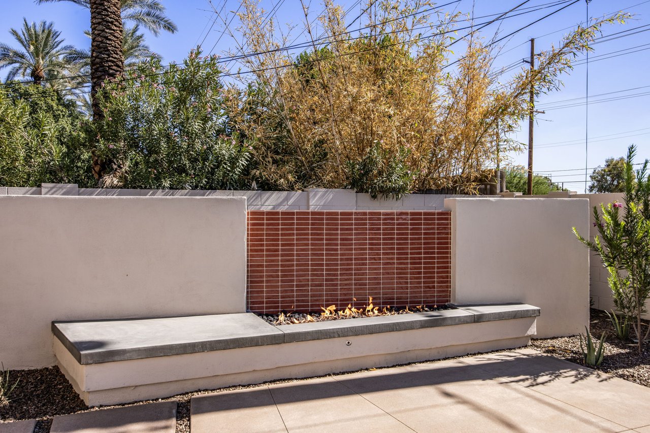 4713 E CALLE REDONDA